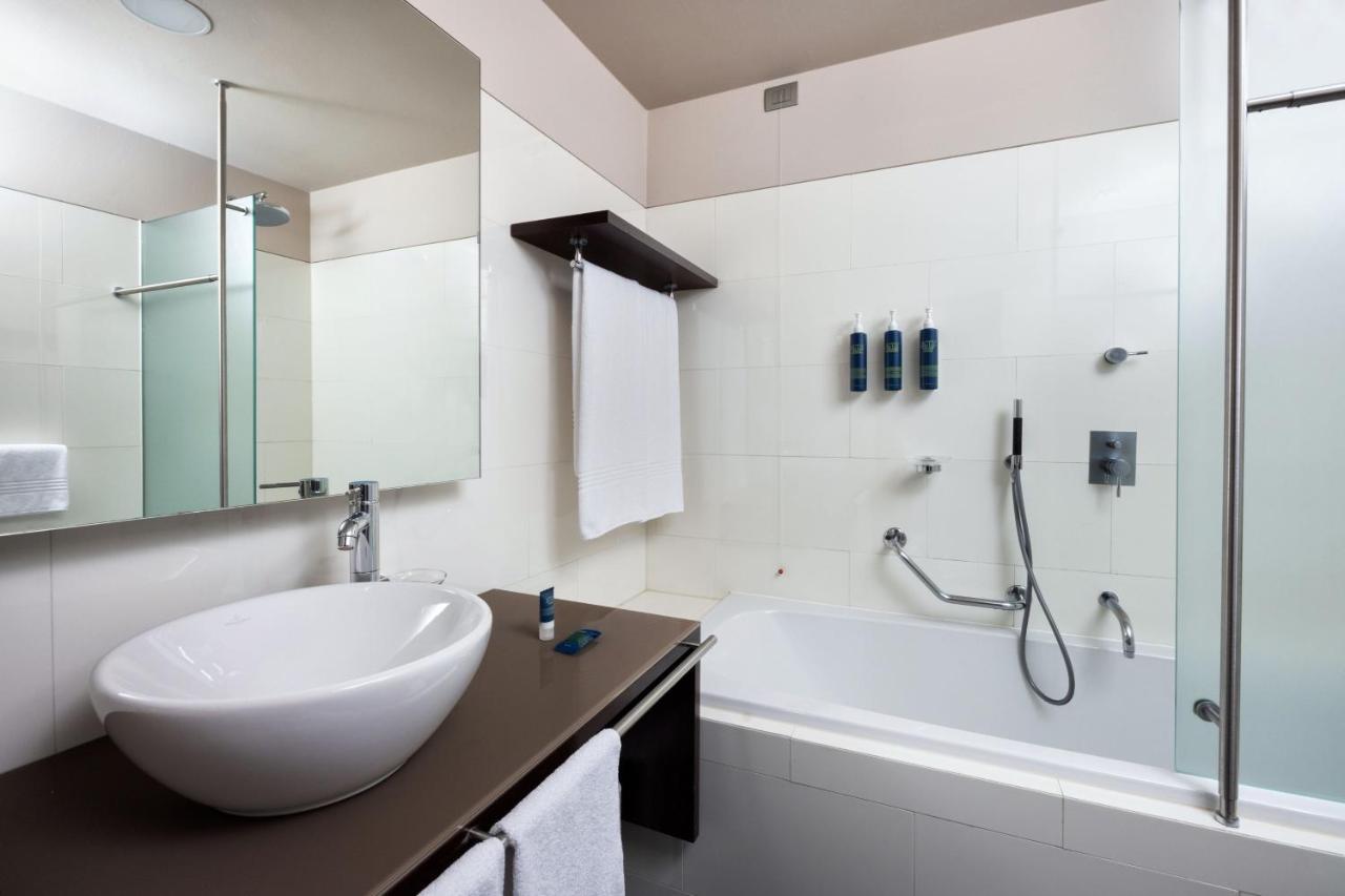 Four Points Sheraton Hotel 4*